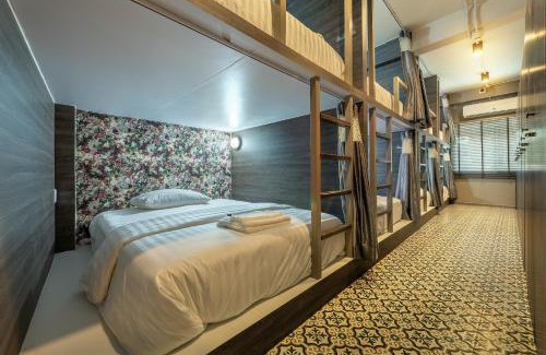 Hua Lamphong Hostel | Happy Station Bangkok