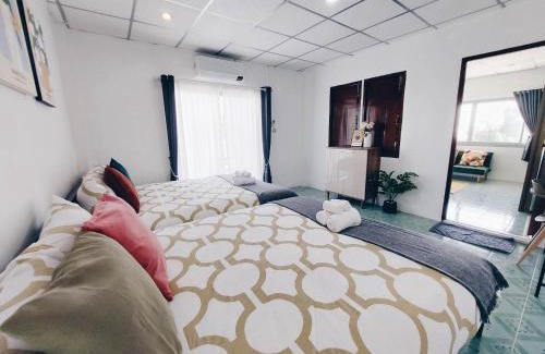 Phu Khao Thong Hostel | Hello Sunshine
