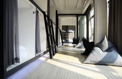 Khlong Toei Nuea Hostel | Hostel ∙ 8 guests