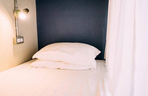 Thanon Phetchaburi Hostel | Hostel ∙ 8 guests