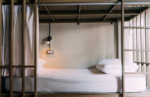 Thanon Phetchaburi Hostel | Hostel ∙ 8 guests