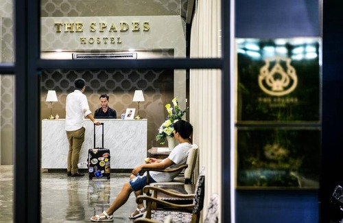 Thanon Phetchaburi Hostel | Hostel ∙ 8 guests