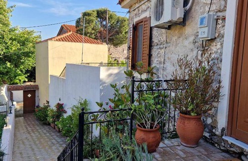 Eresos House | House ∙ 1 bedroom ∙ 4 guests