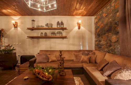 Aghios Athanasios House | House ∙ 7 bedrooms ∙ 13 guests