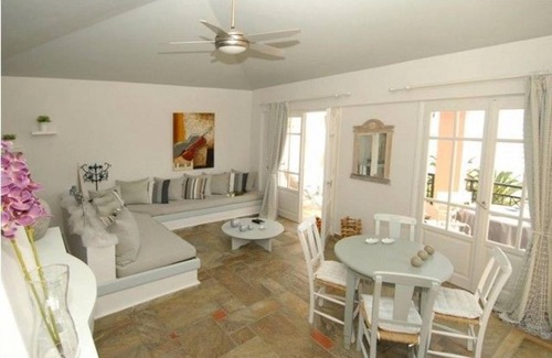 Amoudi House | House