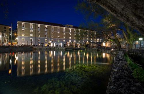 Drama Hotel | Hydrama Grand Hotel