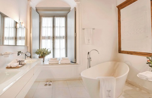 Hydra Hotel | Hydrea Exclusive Hospitality