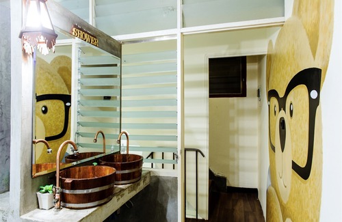 Bang Rak Hotel | I-Sleep Silom Hostel