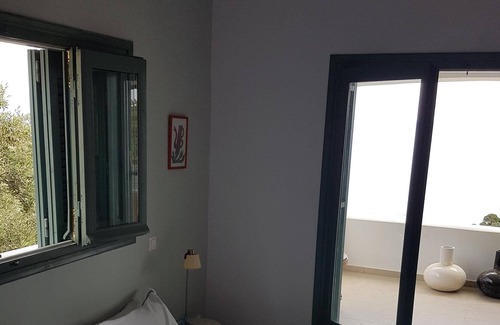 Vasilitsion House | In the valley, near Koroni luxury holiday home with magnificent sea view