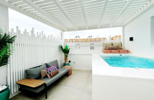 Naousa House | Joelia Suites in Naousa Paros with private jacuzzi!