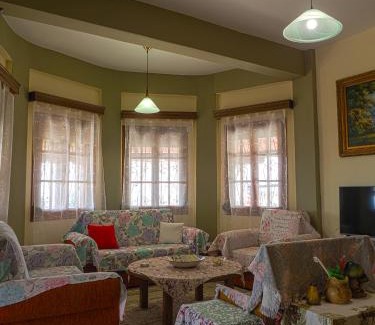 Ano Lechonia House | Katina's Farm House