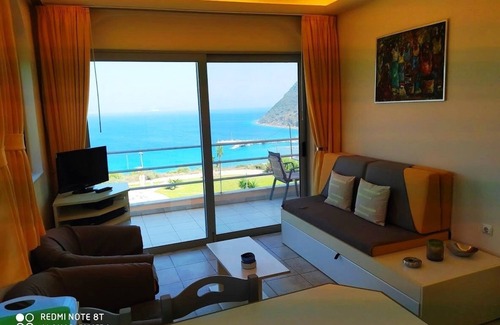 Kefalos Apartment | Kefalosbay Residence apartment floor & pool & panorama on Kefalos Bay