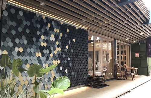 Silom Hotel | Kinnon Deluxe Hostel Coworking Cafe