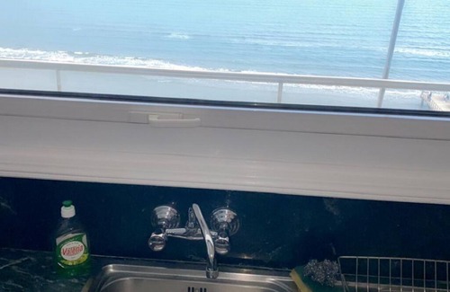 Larnaca City Centre Apartment | Larnaca Seaview Rooms - 3bdr Apt