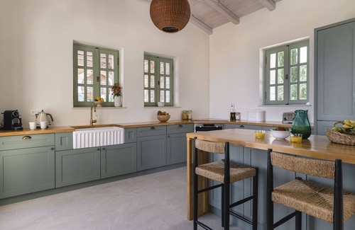 Skinaria Villa | Louisa - Six Bedroom Villa, Sleeps 12