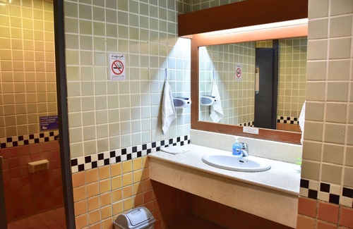 Chana Songkhram Hostel | Mad Monkey Bangkok Hostel - Adults Only