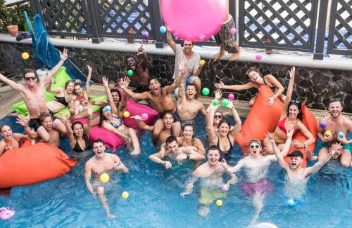 Chana Songkhram Hostel | Mad Monkey Bangkok