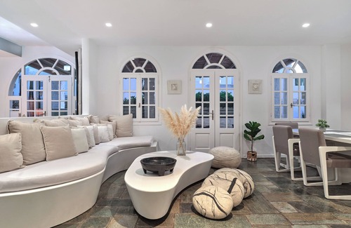 Naousa House | Mersina Exclusive