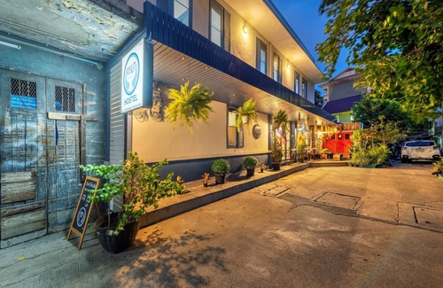 Khlong Maha Nak House | Motel ∙ 8 guests