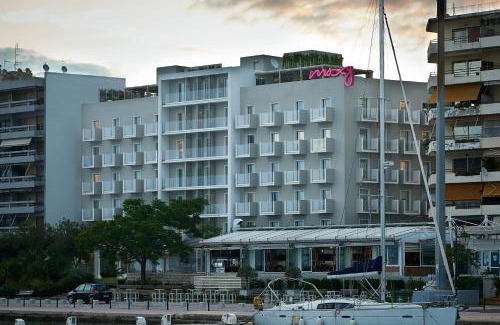 Patras Hotel | Moxy Patra Marina