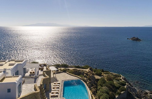 Paraga Villa | My Rental Homes - Efkalia with infinity pool, panoramic views and private dock