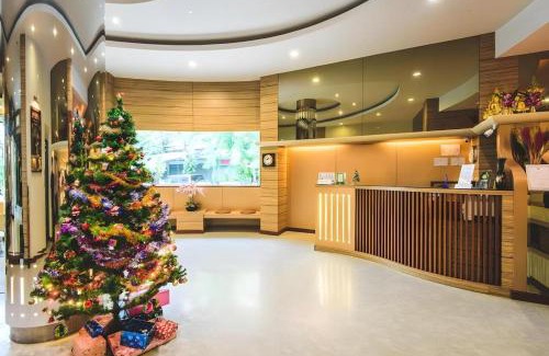 Pom Prap Sattru Phai Resort | New Suanmali Hotel