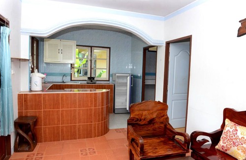 Bang Po Hotel | New Sunrise Village Maenam Beach