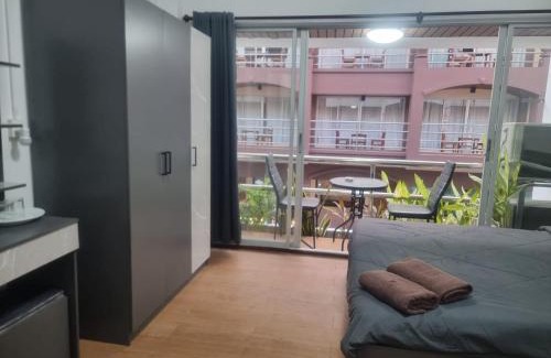 Pattaya Bay House | Noorjahan Guesthouse Pattaya