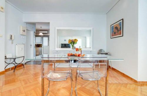 Palaio Faliro Apartment | one block from the sea 10'minutes from acropolis