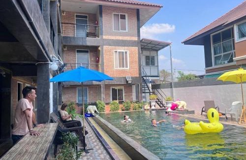 San Kamphaeng Hostel | Ora House
