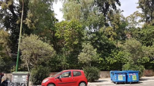 Athens City Centre Apartment | Orange Apartment - Athens Center, 3 BD, 1.5 BATH
