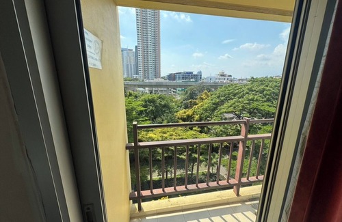 Khlong Ton Sai Apartment | Palette Bella B All Suites Bangkok Hotel