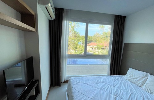 Ban Saiyuan Apartment | Peaceful Condo in Rawai, poolside apartment with washer