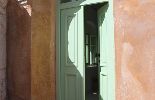 Nikia House | Peaceful heritage vacation house