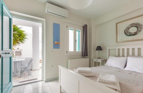 Naousa Apartment | PEBBLES 1BD house with Sea View in the heart of Naousa
