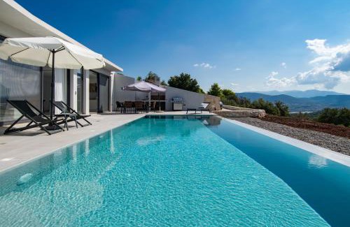 Lefkada Villa | Pentacle Villas