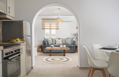 Naxos House | Phoenicia Naxos