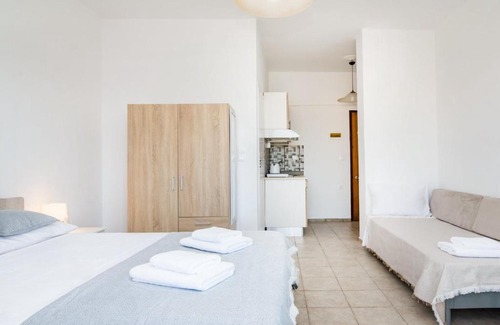 Platanias Town Apartment | PLAYIA CENTRAL STUDIO ONE PLATANIAS
