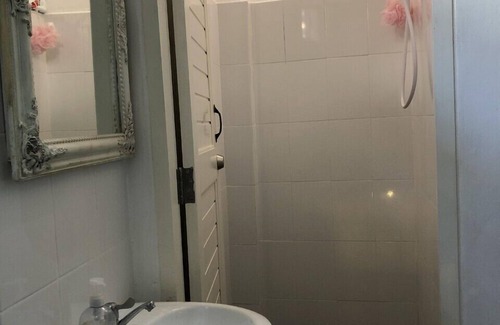 Ban Phan Thom Hostel | Ploy Hostel