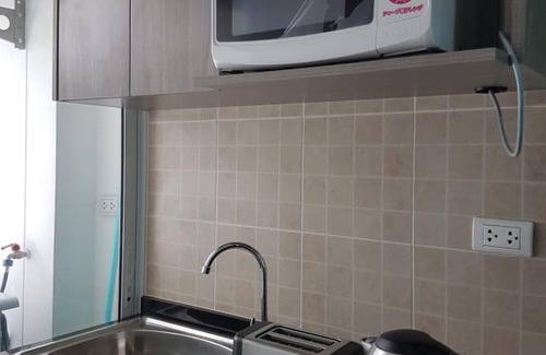 Bang Sue Apartment | Private and Comfort room, 5 mins MRT Skytrain,WiFi