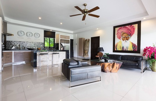 Ban Saiyuan Villa | Rawai Superb villa 5 bedrooms 5 bathrooms swimming pool