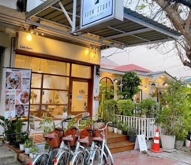 Ayutthaya Hostel | Room Story Hostel