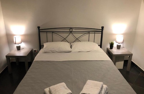 Palaio Faliro Apartment | SEASIDE SUNSET WALKS