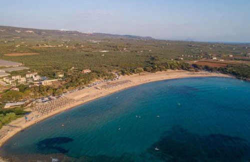 Agrilos Apartment | Seaview & Nature Retreat - Filiatra's Cozy Hideaway