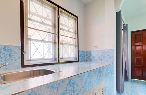 Na Thon House | Secluded Beach Bungalow with Kitchen & Wifi