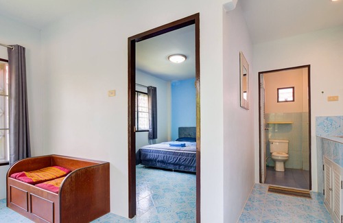 Na Thon House | Secluded Beach Bungalow with Kitchen & Wifi