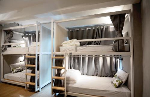 Thanon Phetchaburi Hostel | Siam Eco Hostel