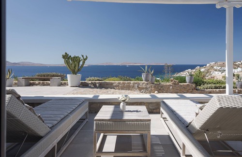 Agios Ioannis House | Spacious 6-bedroom house with WiFi and AC in lovely Mykonos
