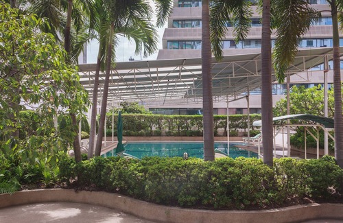 Ratchaprasong Condo | Spacious Classic Retro Style Condo/next to BTS/1 stop from Silom & Siam BTS