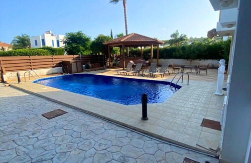 Alexandroupoli Villa | Statue Family Holiday Villa